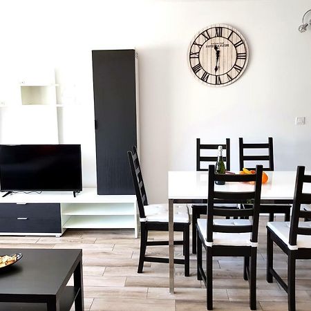 Luxury 2 Bedroom Apt 50 M From Beach Mogán Екстериор снимка